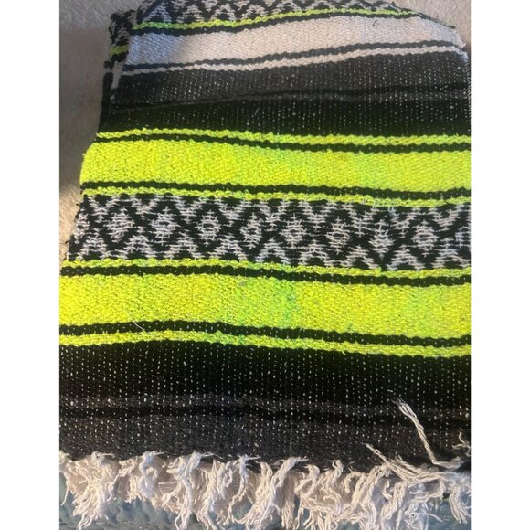 Blanket Falsa Mexicana Neon Yellow Black Striped 72"x48" Yoga Beach Throw NEW - Picture 3 of 9